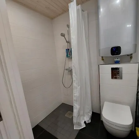 Apartment Vee 2
