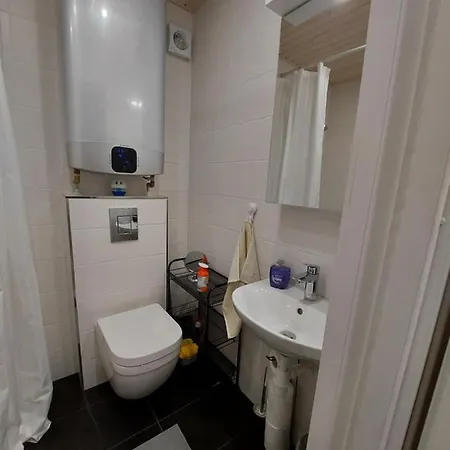 Vee 2 Apartment